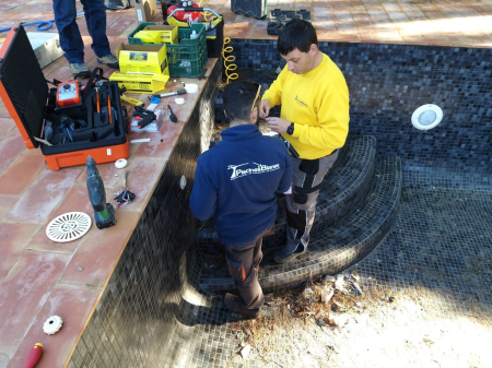 Detecció de fuites d'aigua en piscines