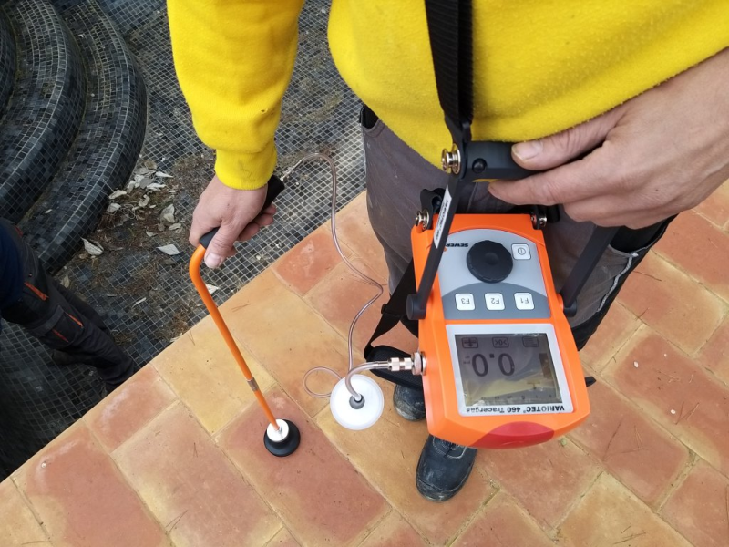 Detecció de fuites d'aigua en piscines