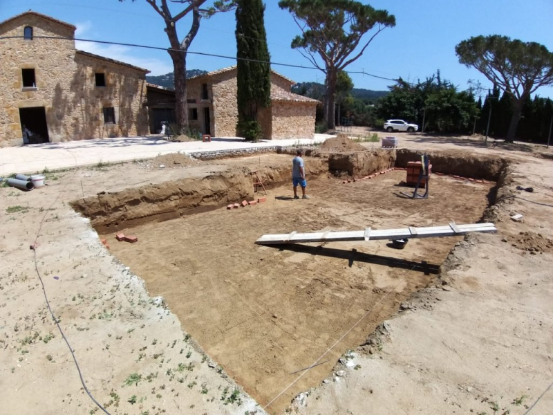 Piscina en una masia