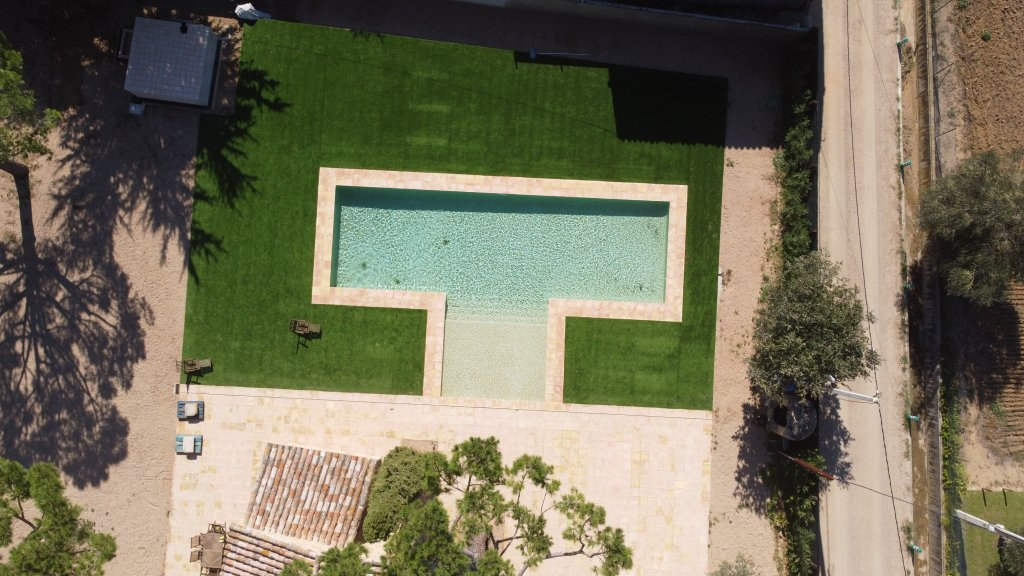 Piscina en una masia