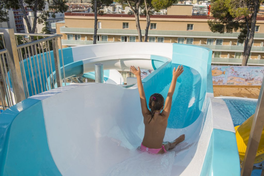 Piscinas del parque acuático del Hotel Guitart Central Park Resort (Lloret de Mar)