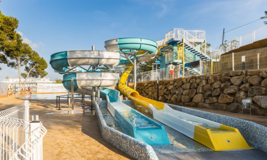 Piscinas del parque acuático del Hotel Guitart Central Park Resort (Lloret de Mar)