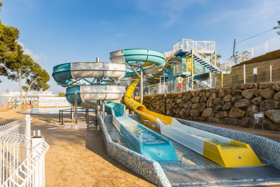 Piscinas del parque acuático del Hotel Guitart Central Park Resort (Lloret de Mar)