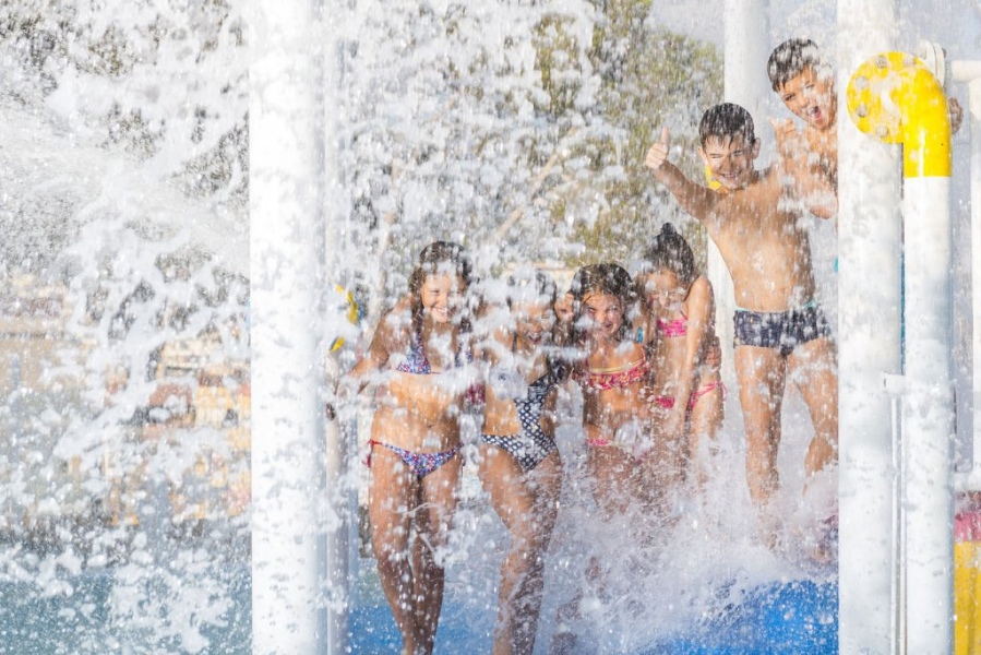 Piscinas del parque acuático del Hotel Guitart Central Park Resort (Lloret de Mar)