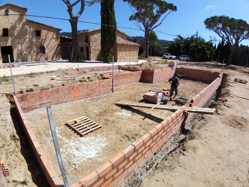 Piscina en una masia